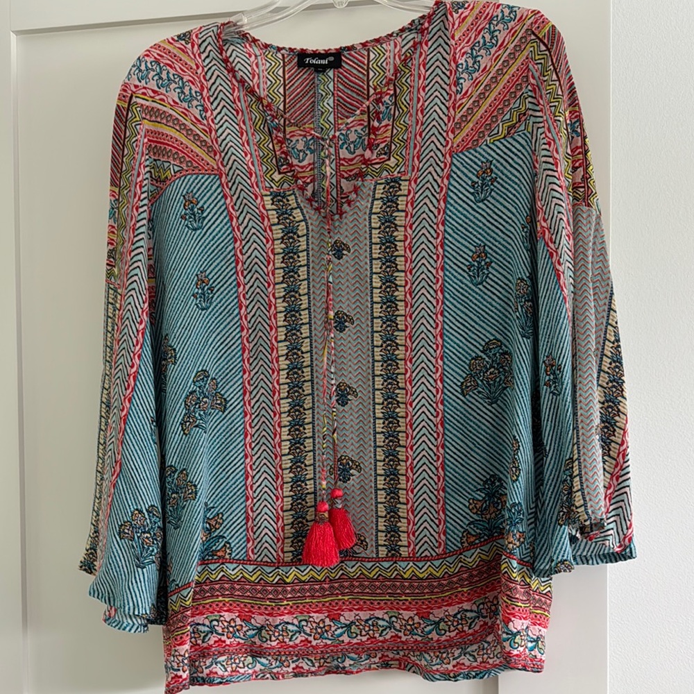 Tolani Blue and Red Graphic 3/4 Sleeve Blouse